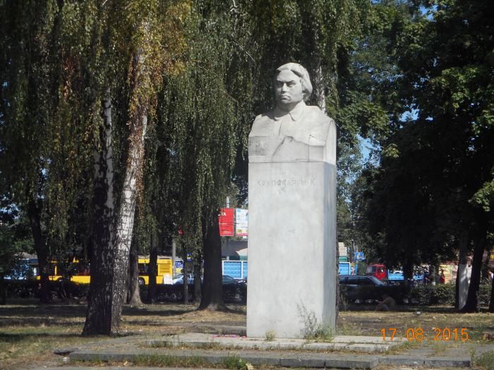 Декомунізація: в Україні знімають з державного обліку пам’ятники діячам СРСР
