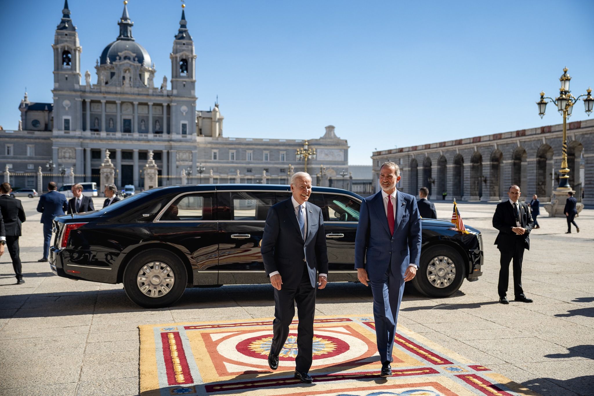 Президент США Джо Байден та король Іспанії Філіп VI під час саміту НАТО у Мадриді.