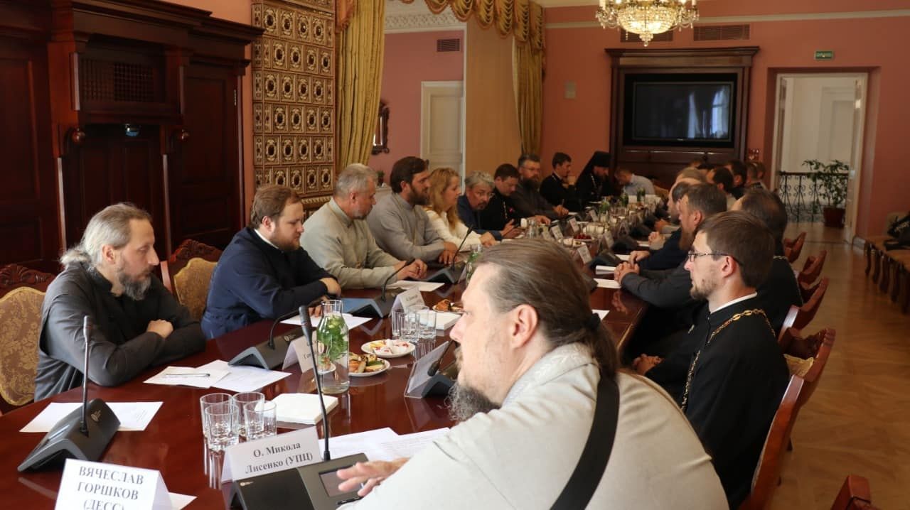 У Софії Київській провели історичну зустріч представники ПЦУ та УПЦ МП