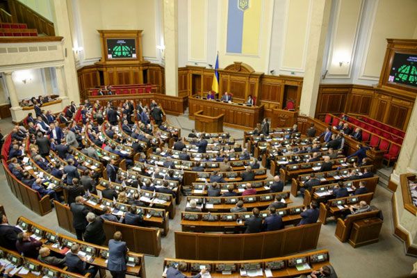 Депутати покращили своє фінансове забезпечення коштом міжнародної допомоги