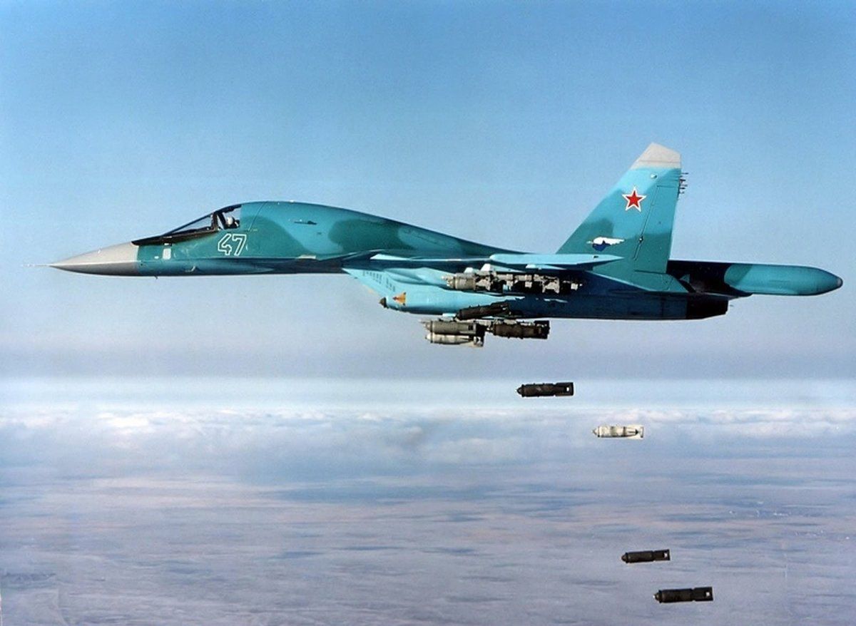 Російський бомбардувальник Су-34 під час "місії".