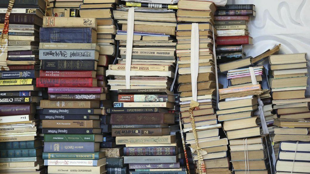 У Прилуках 2 тонни російських книг пішли на макулатуру заради ЗСУ