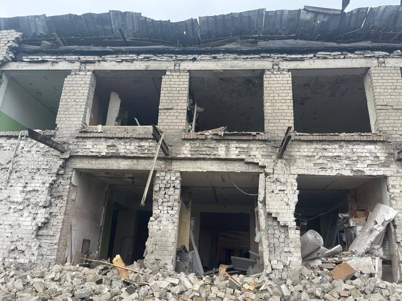 Питання життя і смерті: цивільні мають залишити Донецьку область через інтенсивні обстріли – Кириленко