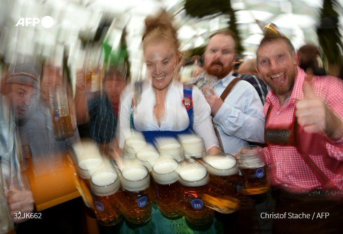 Октоберфест-2022: у Мюнхені відкрився пивний фестиваль після двох років перерви