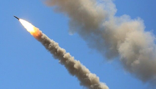 По Краматорську та Торецьку рашисти вгатили ракетами, на Луганщині точаться бої – звіт ОВА