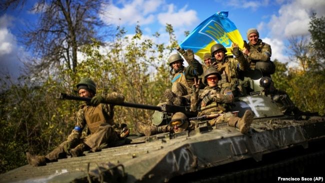 Українські військові просуваються вглиб Донбасу та півдня України і мають успіхи