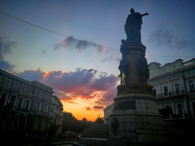 Заяви путіна про пам’ятник Катерині ІІ в Одесі спонукають владу до «рішучих дій» - Братчук