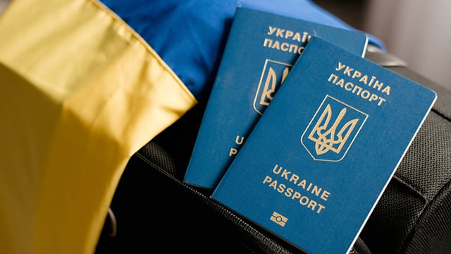 В Україні дорожчає оформлення паспортів та запроваджуються нові податки на житло