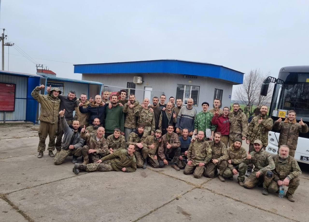 Україна звільнила з полону 45 воїнів ЗСУ