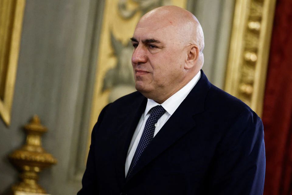 Новопризначений міністр оборони Італії Гвідо Крозетто запевнив, що Італія не залишить Україну в біді - зброю постачатимуть.