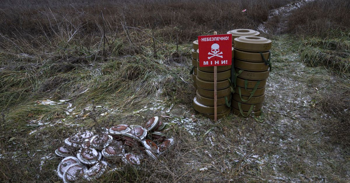 Оборонну тактику мінних полів використовує армія рф в Україні– британська розвідка