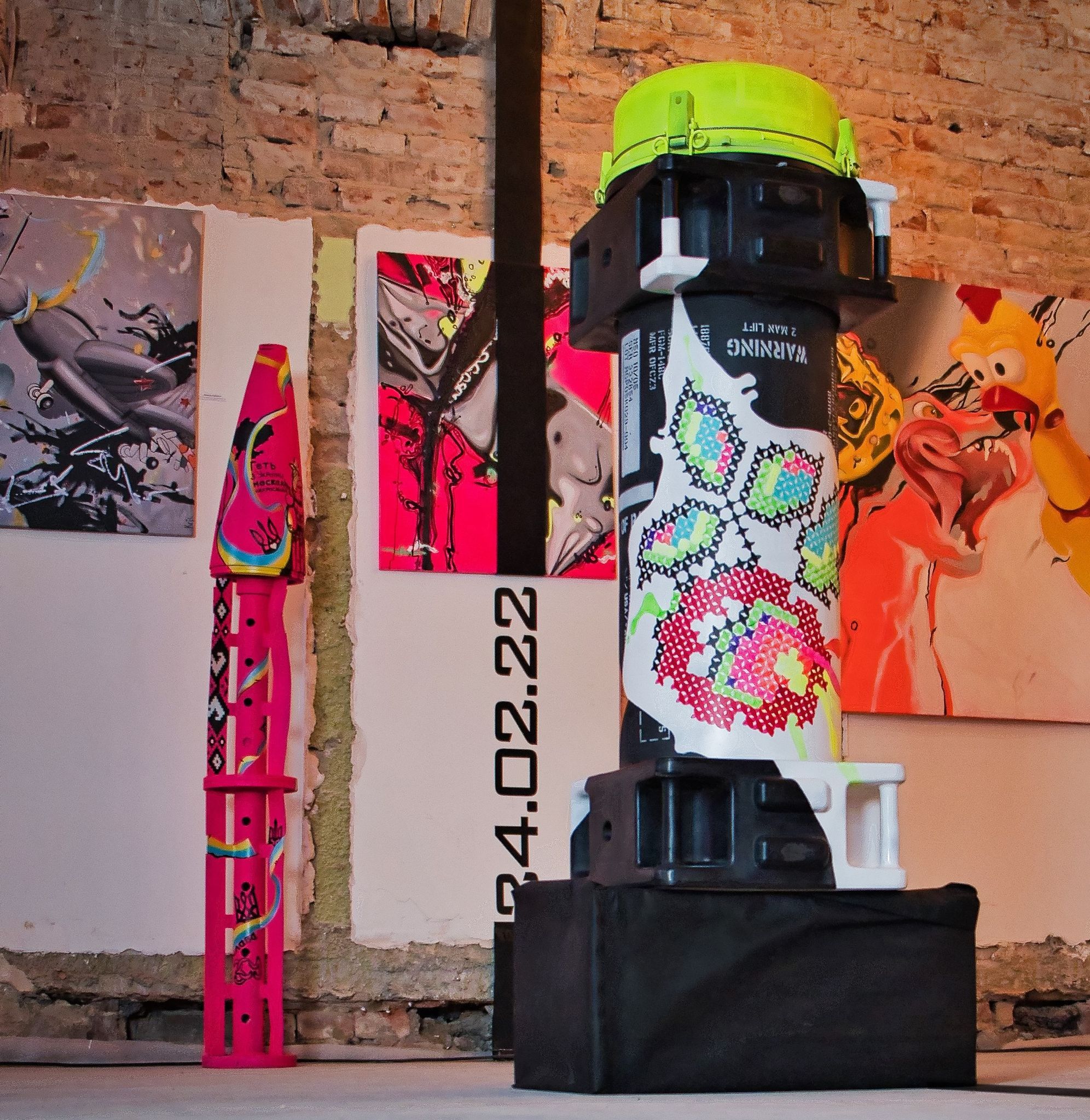 Хрестики на гільзі. Молода художниця з Полтави перетворює відстріляні боєприпаси на арт-об’єкти