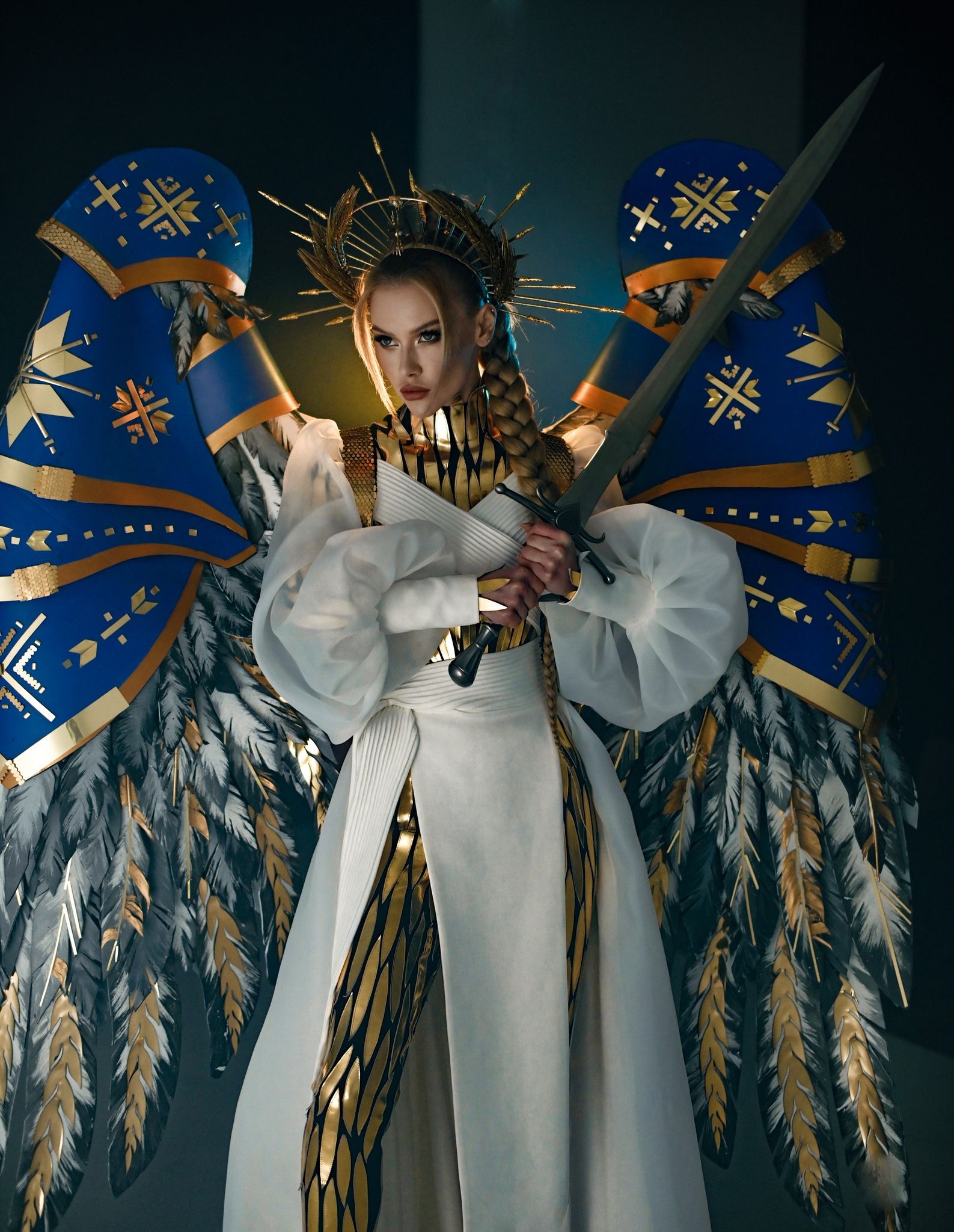 Броня і крила: на конкурсі «Міс Всесвіт» українка Вікторія Апанасенко вийде у костюмі «Воїн світла»