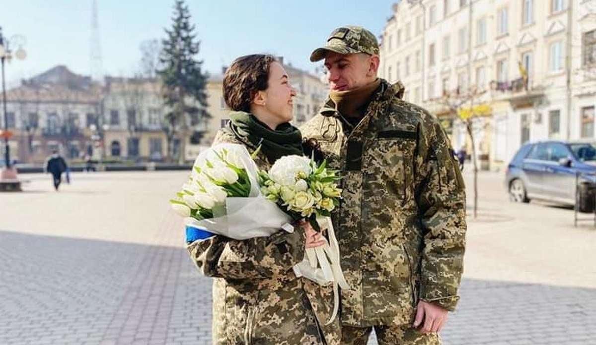 Воєнний стан: в Україні зросла кількість шлюбів, але зменшилася народжуваність
