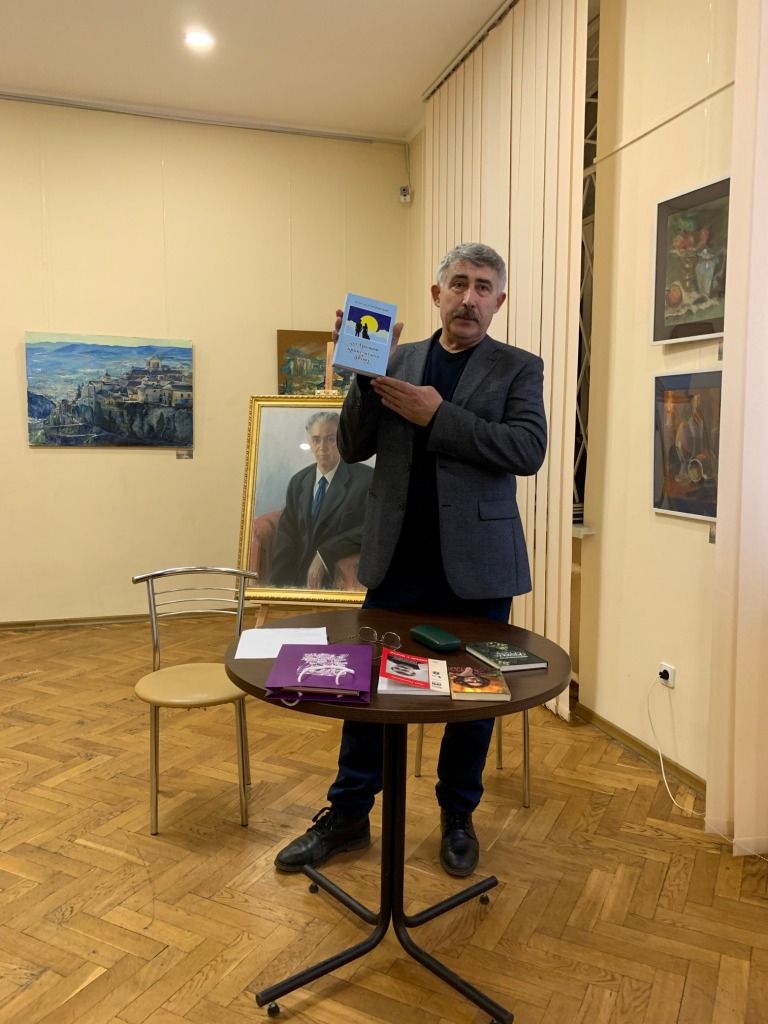 Голова НСПУ Михайло Сидоржевський представив на заході поетичні книжки