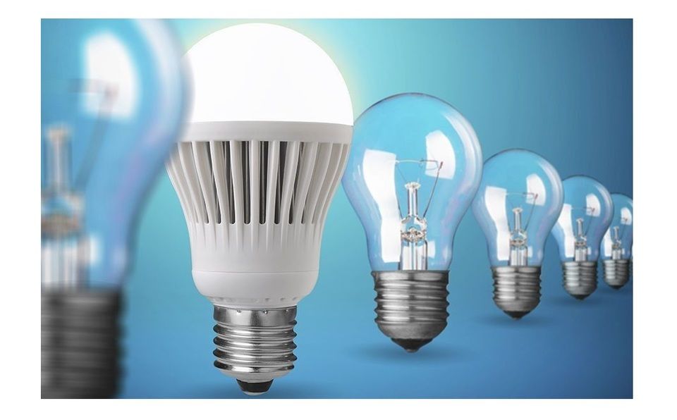 В Україні стартувала програма безкоштовного обміну старих ламп на енергоощадні.