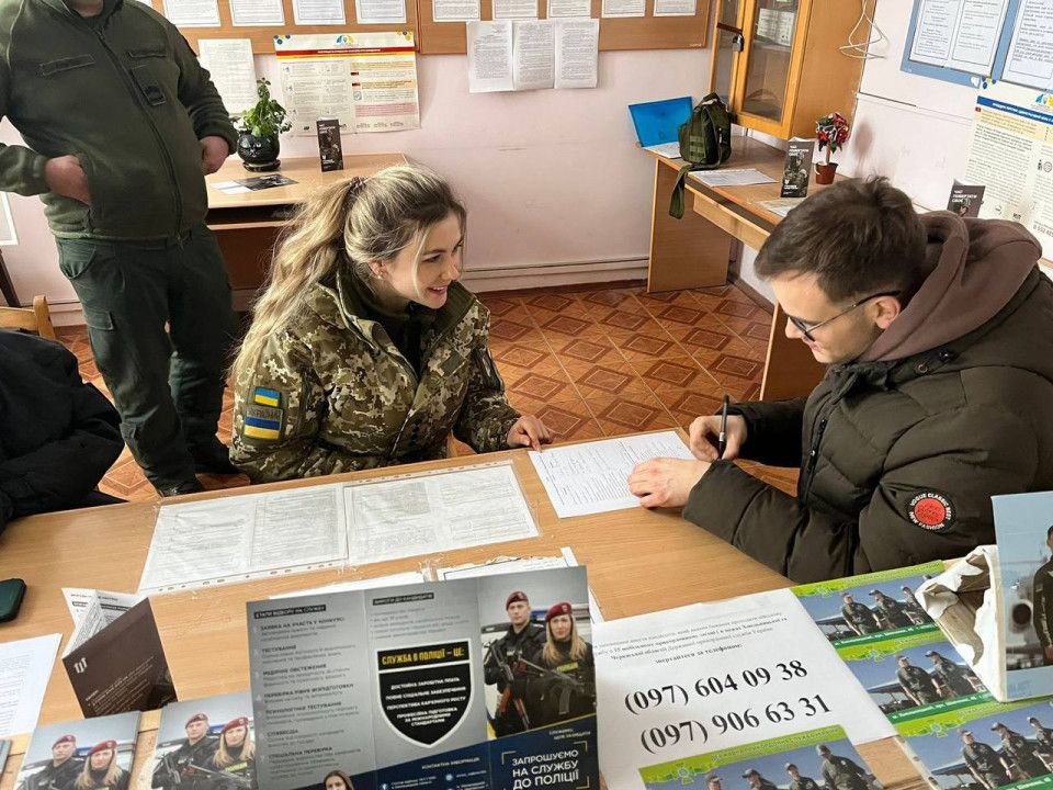Українці активно подають заявки у «Гвардію наступу»