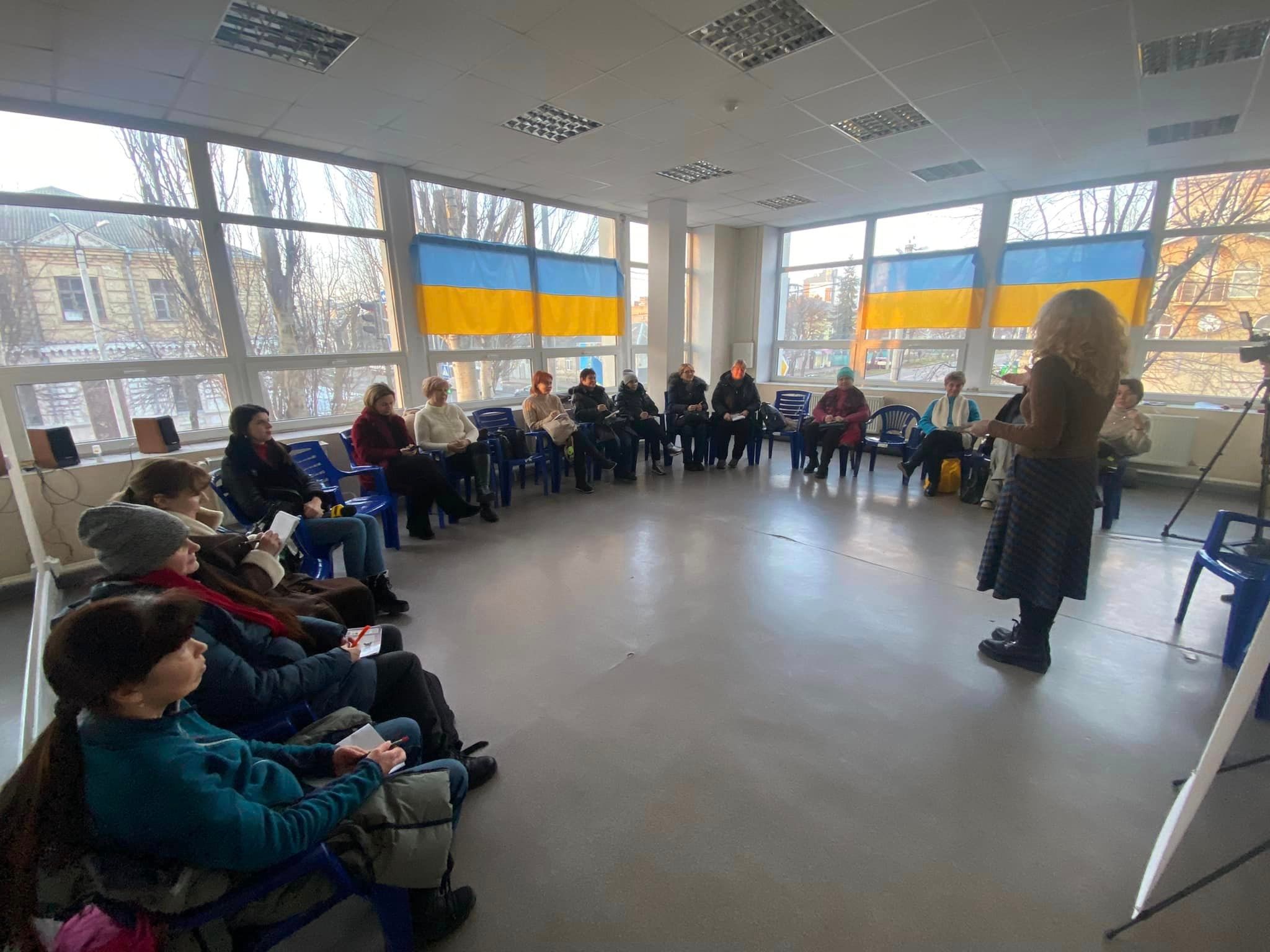 У Черкасах для переселенців відкрили курси української