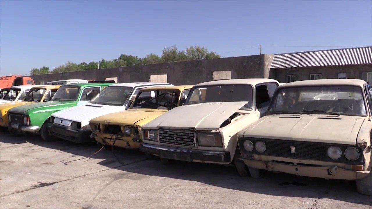 Санкції б’ють по автогалузі: росіяни пересідають на вживані авто – Reuters
