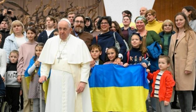 Зупиніть війну: Папа Франциск закликає Україну і рф до мирних переговорів