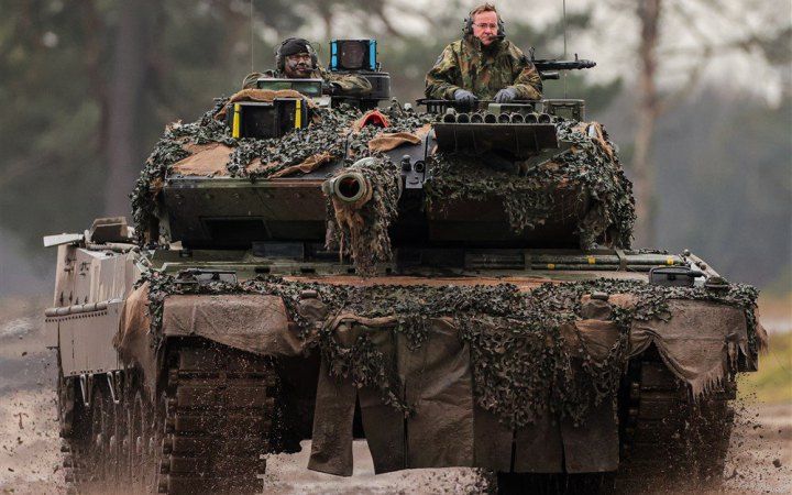 Німеччина відправить в Україну 18 танків «Leopard»