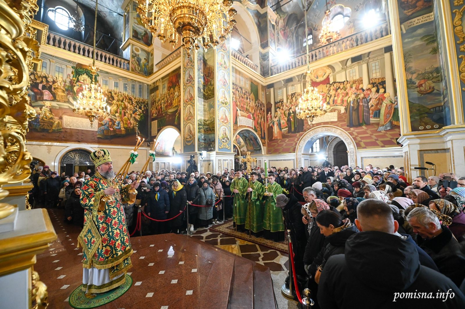 В Успенському соборі Лаври молилися за воїнів-захисників України, фото