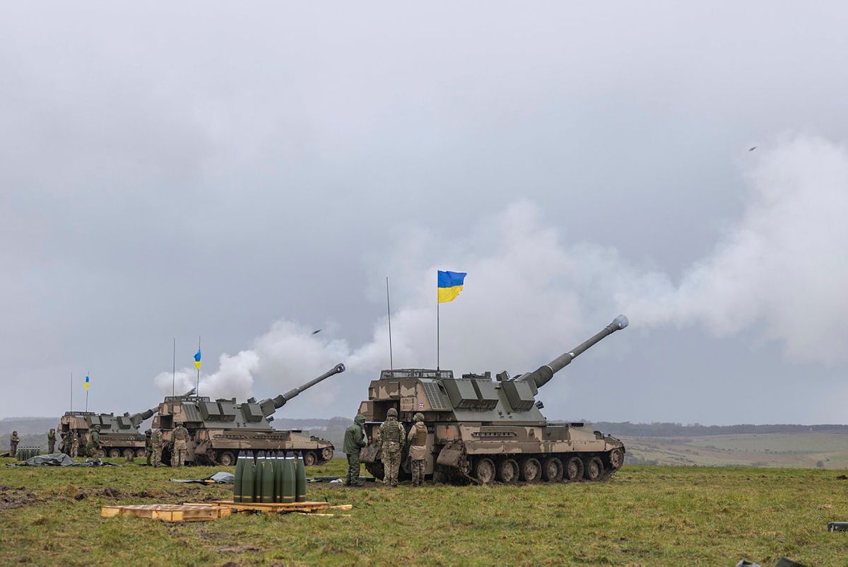 Друга група українських гармашів завершує навчання на 155-мм САУ AS90 у Британії