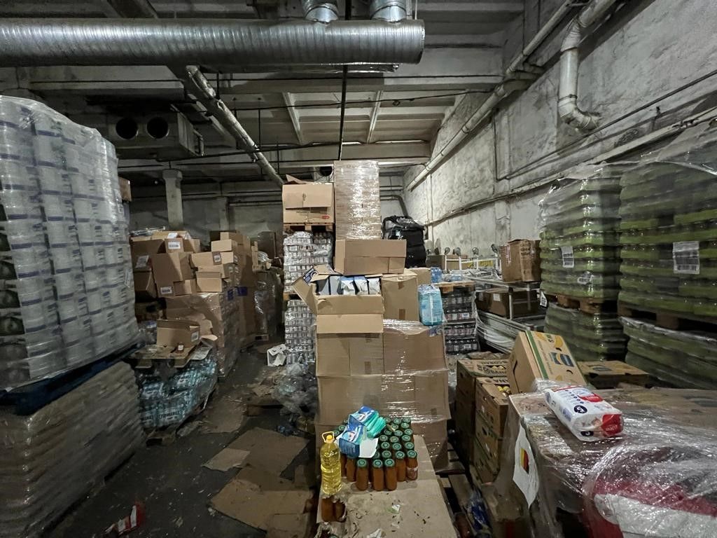 Склади гумдопомоги у Києві розблокували: 200 тонн вантажів передали ЗСУ