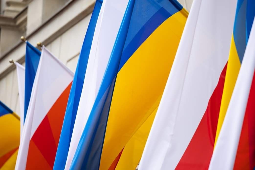 Україна погодилась призупинити експорт зерна до Польщі