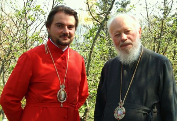 Митрополит ПЦУ Олександр Драбинко був єдиним священником, який не зрікся свого наставника.