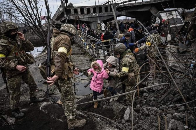 ФБР співпрацює з американськими компаніями для збору доказів військових злочинів в Україні