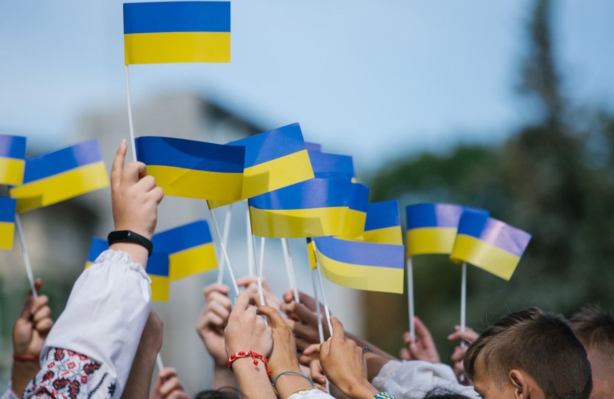 У Німеччині дозволили використовувати лише українські прапори на 8 і 9 травня