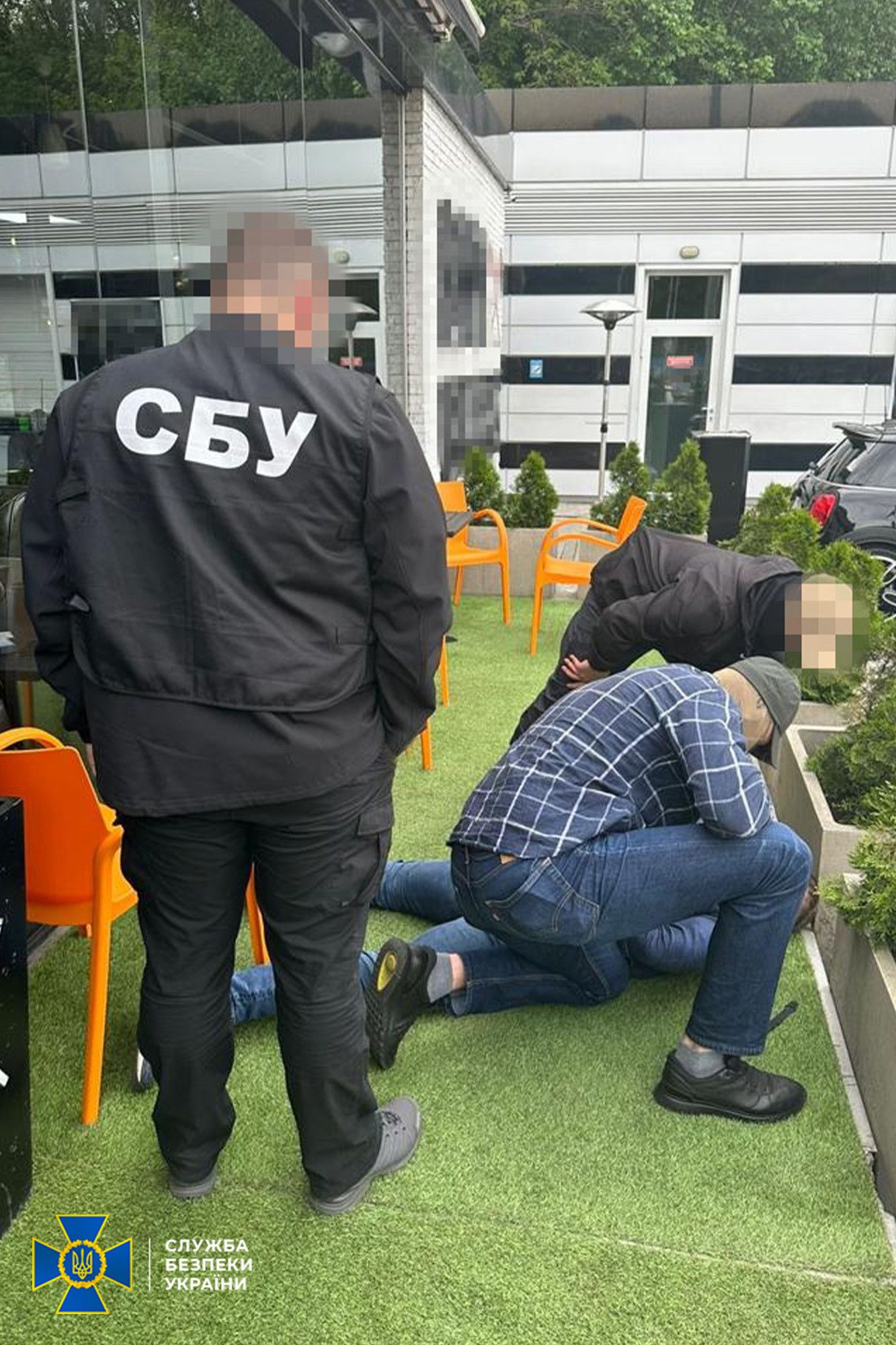 СБУ затримала у Києві громадянина рф, який продавав документи для виїзду ухилянтів за кордон