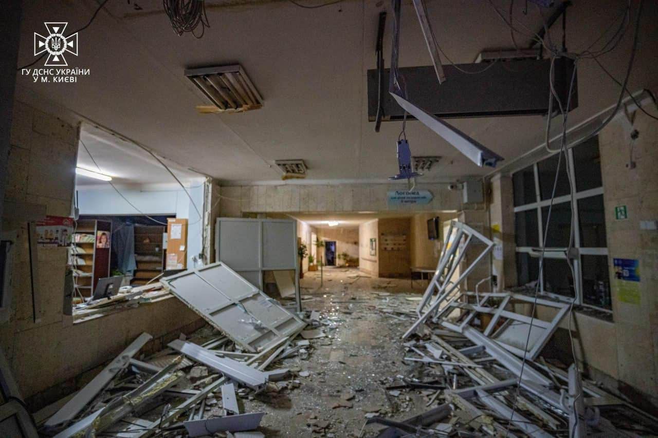 Не відкрили укриття: у Києві слідчі перевіряють недбалість посадовців лікарні