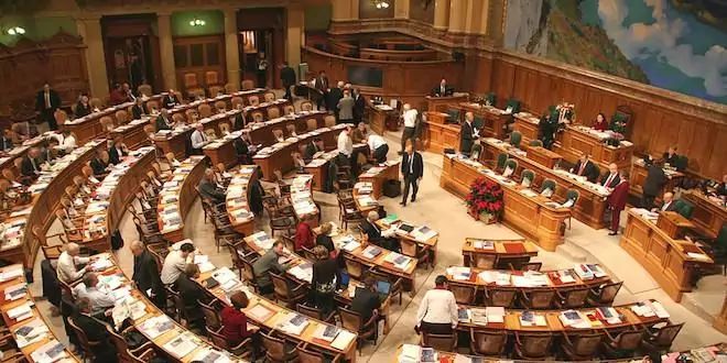 Верхня палата парламенту Швейцарії схвалила реекспорт зброї в Україну