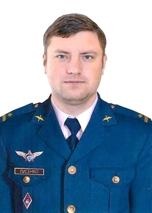 Не катапультувався, відвів літак: 27-річному льотчику Євгену Лисенку присвоєно звання Героя України