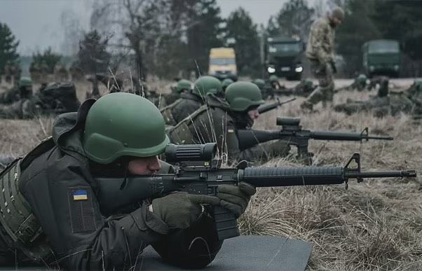 МВС України планує розпустити "Гвардію наступу" після виконання завдань.