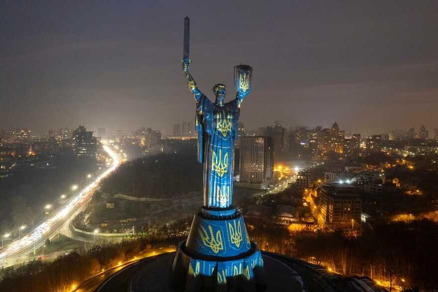 Україна-мати: у Києві музейники перейменують монумент «Батьківщина-мати»