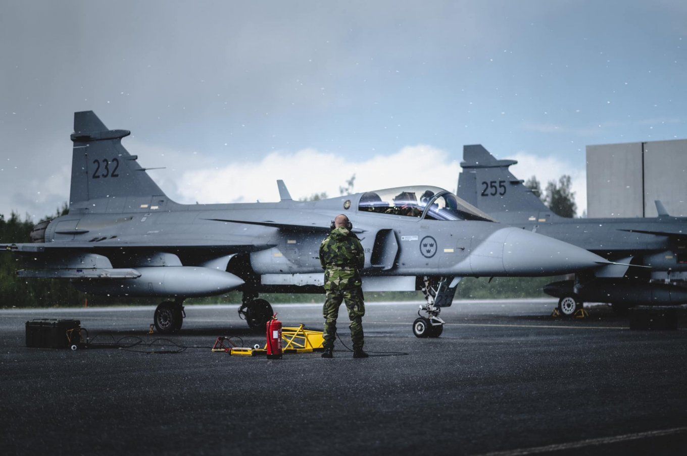 Українські льотчики вчаться керувати  шведськими винищувачами JAS 39 Gripen