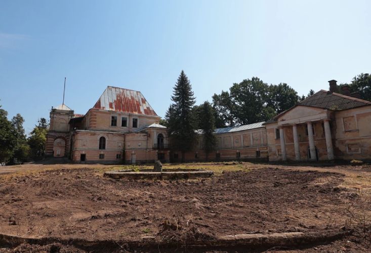 На Львівщині в Роздолі планують відновлення 300-річного палацу