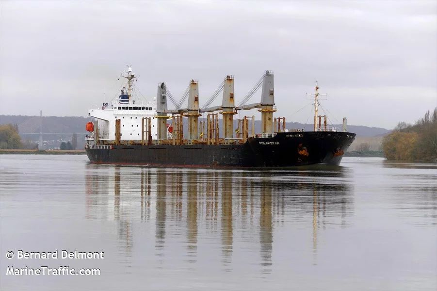 З акваторії порту  Одеси вийшло вже друге вантажне судно із зерном