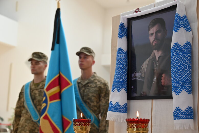 Андрій Пільщиков «Джус»: відомого льочика провели в останню путь, фото
