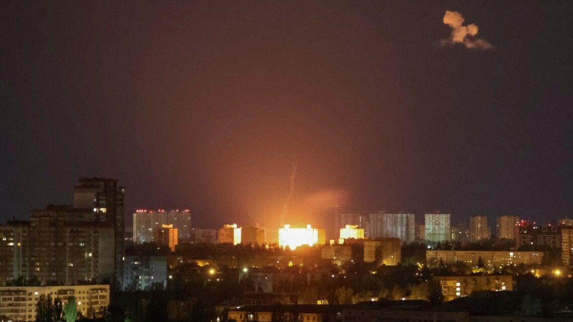 Ракетна атака на Київ: є руйнування, пожежі, загиблі