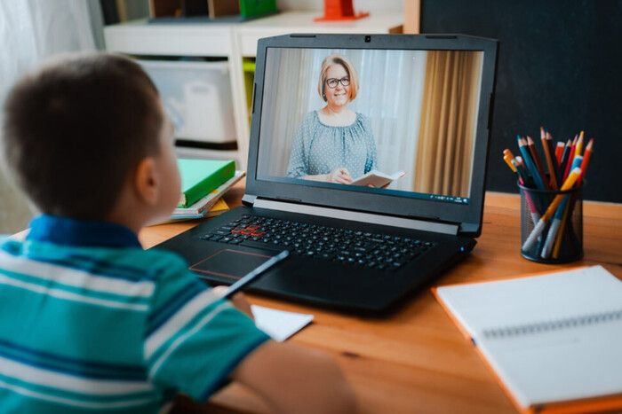 Дистанційне навчання: як безкоштовно отримати ноутбук для дитини