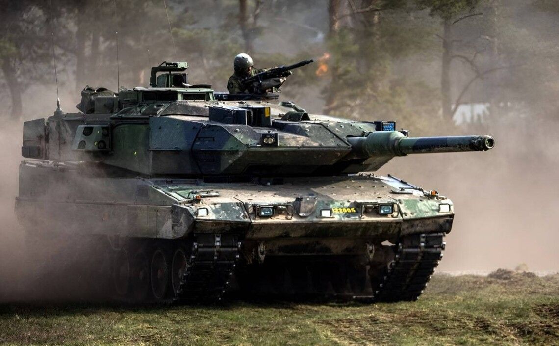 Україна отримала від Швеції десять модернізованих танків