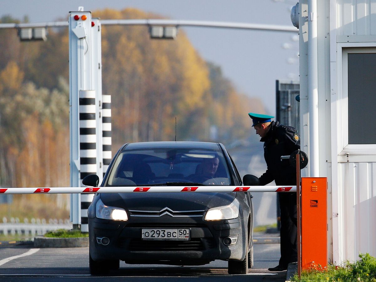 Болгарія заборонила вʼїзд авто з російськими номерами