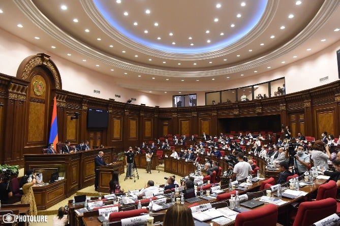 Московія в істериці: парламент Вірменії ратифікував Римський статут