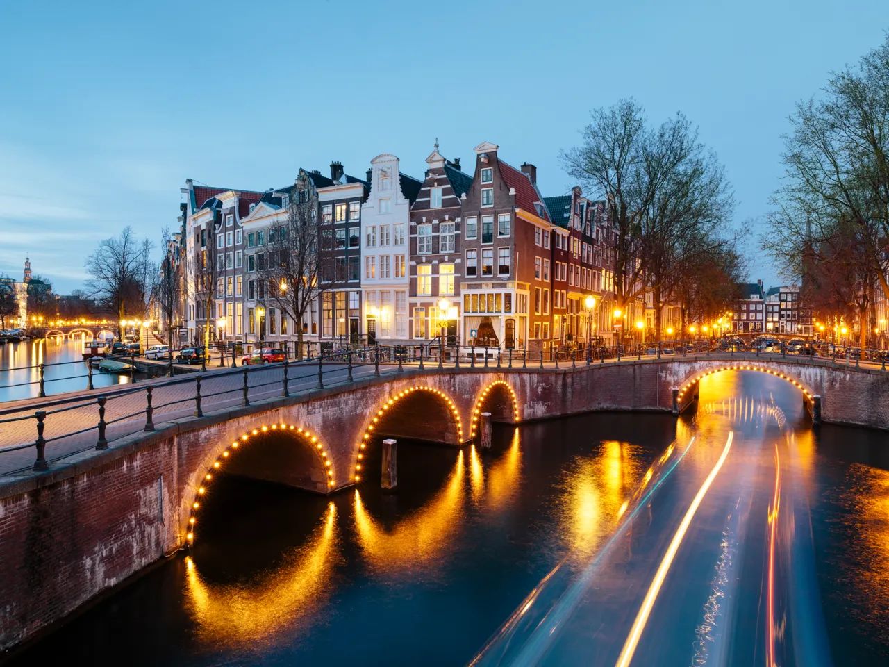 Амстердам вводить найвищий податок для туристів у Європі