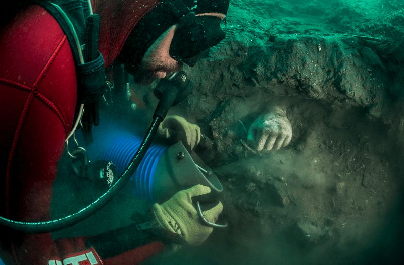 У Середземному морі виявили античні артефакти міста Геракліон