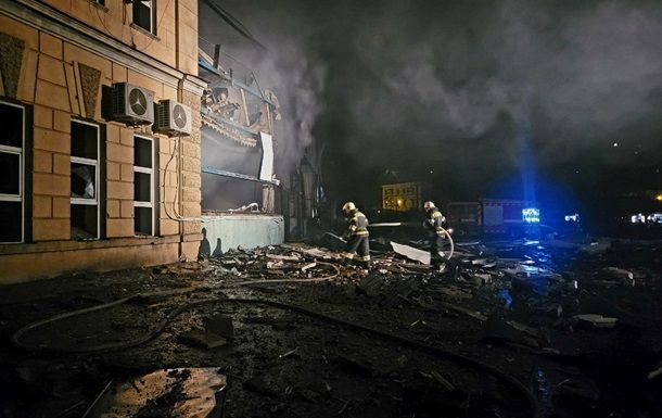 Наслідки удару по Одесі.  Пошкоджені будинки та музей.